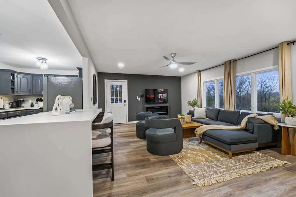 309 2nd Street 6