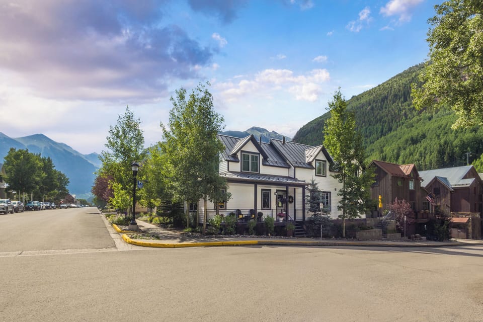 View from across Aspen St. with mountains all around