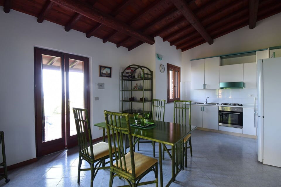 Autumn, Dining Room, Kitchen, Spring, Summer, Winter