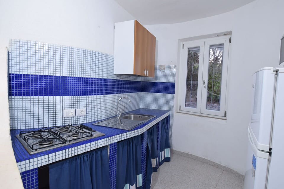 Autumn, Kitchen, Spring, Summer