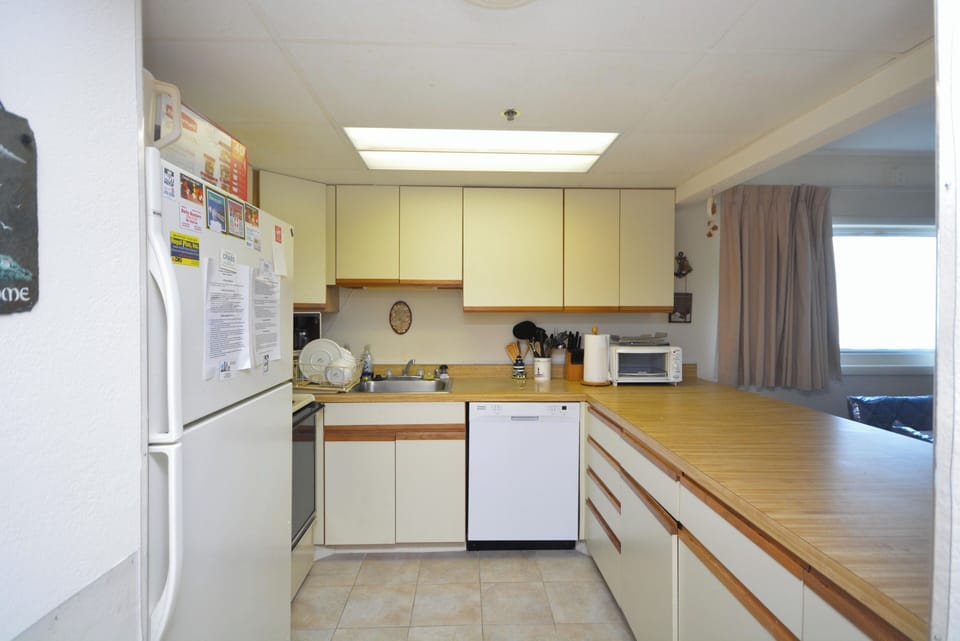 KITCHEN-AREA