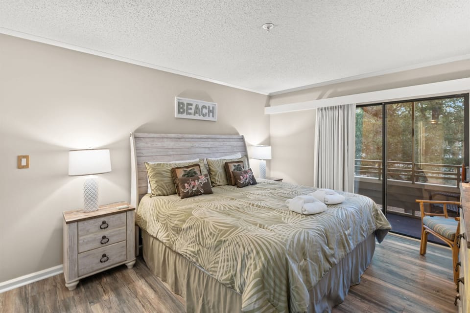 King in Main Bedroom