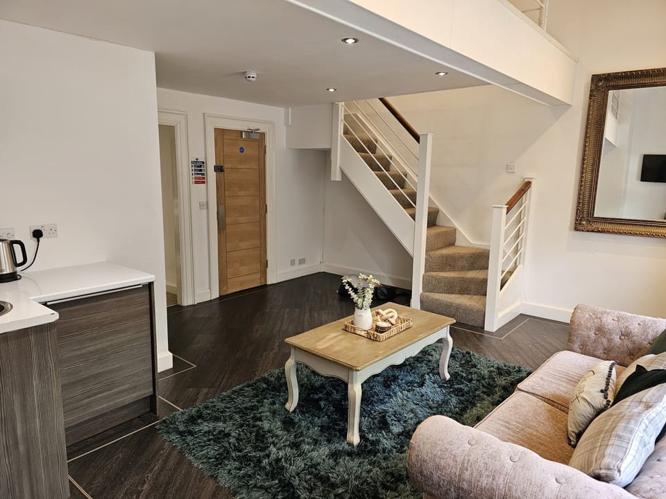 Living Room / Lounge