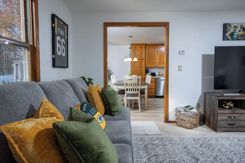 Living room flows into Kitchen
