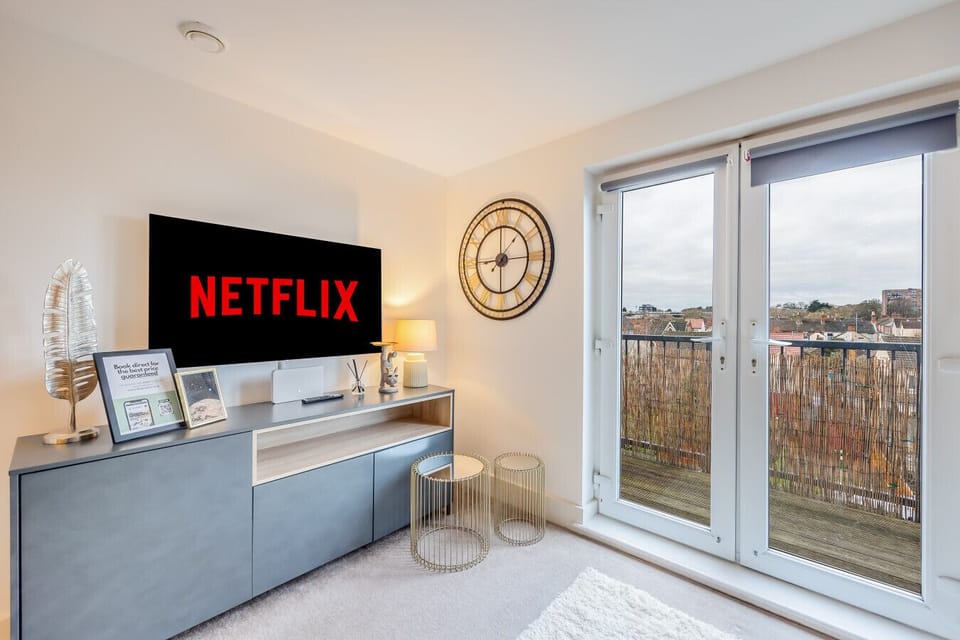 55`` Smart TV with Netflix subscription included