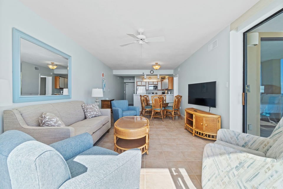 Relax after a day on the beach in the living space