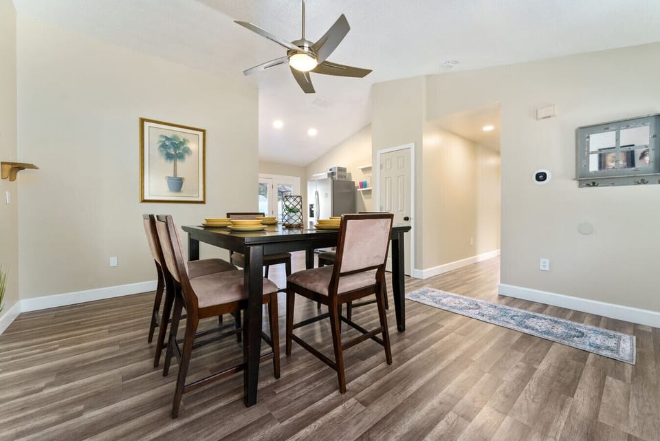 Dining Table | Ceiling Fan | Artwork