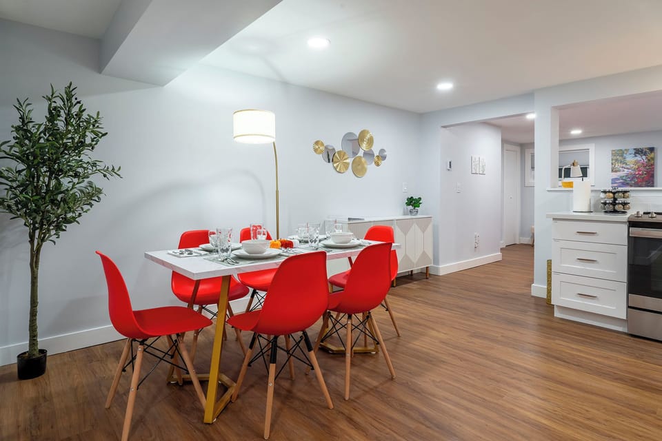 Two additional chairs are available for extra seating allowing up to eight guests
