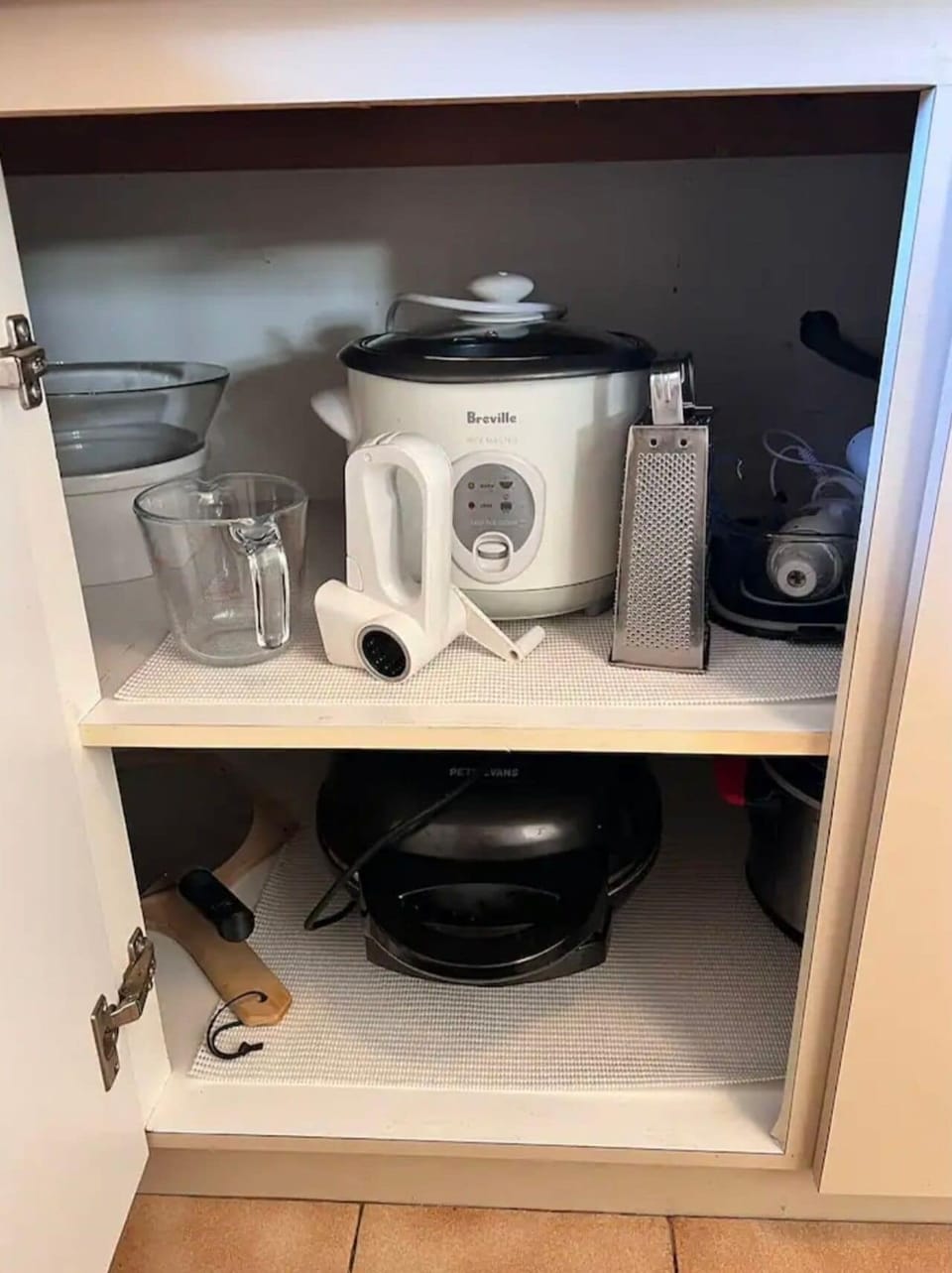 Rice cooker, blender and cooking implements