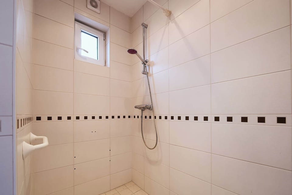Walk-in shower