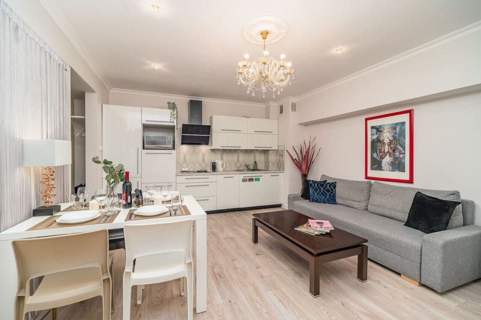 Living and Dining Area | Book Now with RENTUJEMY.COM