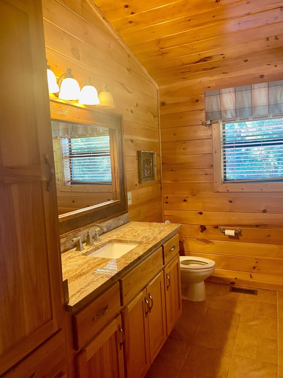 Upstairs Bathroom with Shower and Jetted Tub
