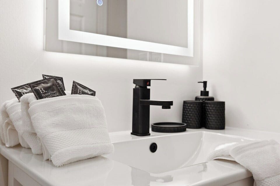 Modern bathroom vanity and guest towels