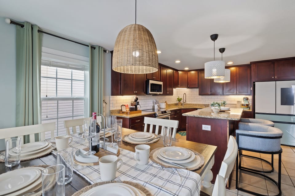 Kitchen/Dining Area