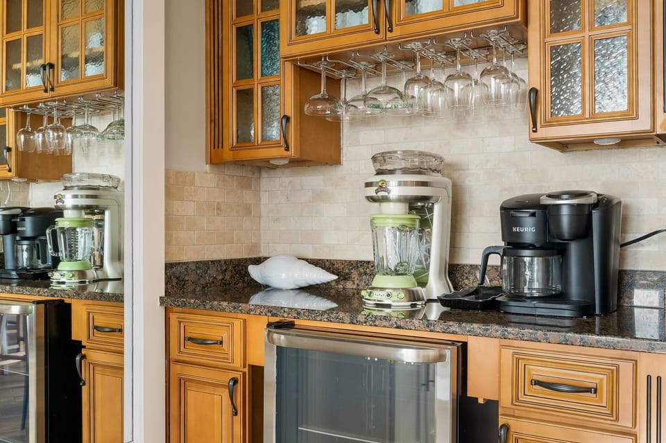 Dual coffee machine (k cups &/or ground coffee) and a margaritaville machine