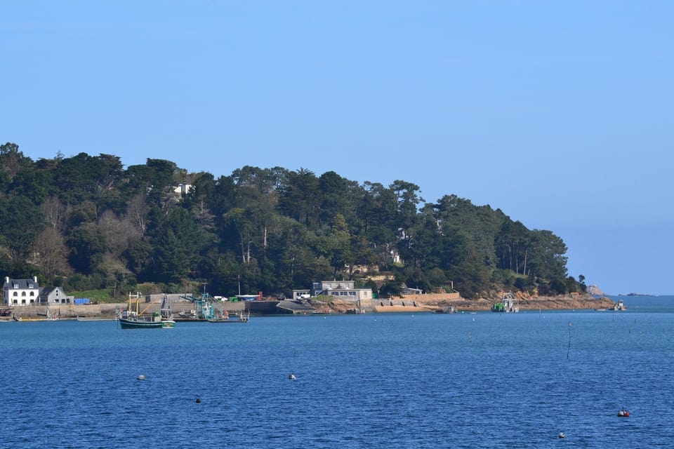 Surroundings [summer] (1-5 km)