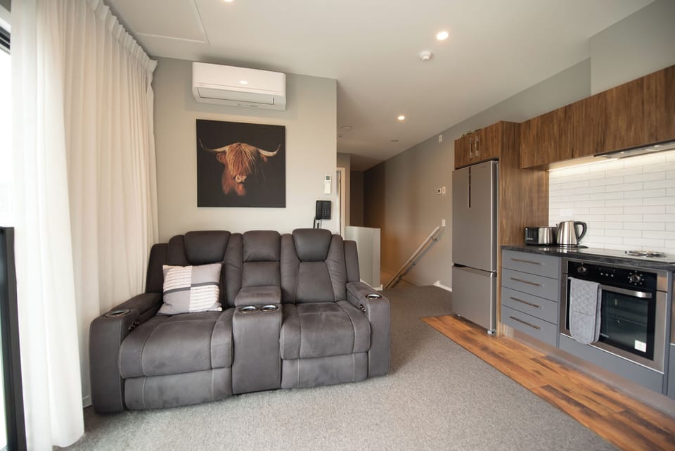 Living Room (3)