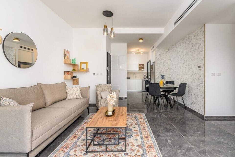 Living Room / Lounge