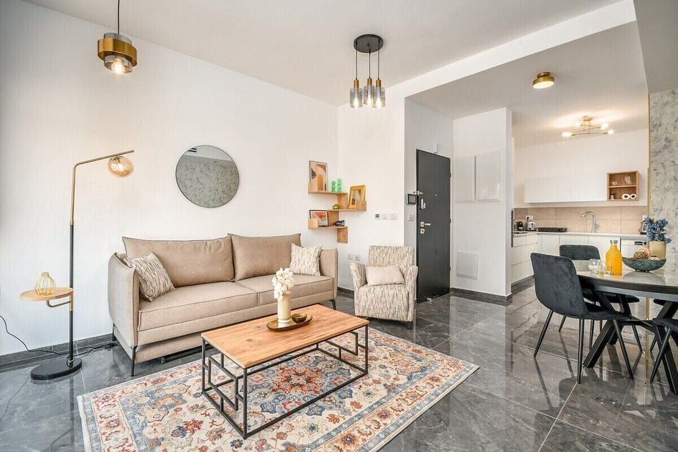 Living Room / Lounge