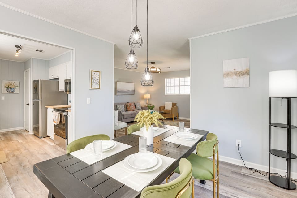 Thomasville Vacation Rental | 3BR | 2BA | 1,116 Sq Ft | 5 Steps Required