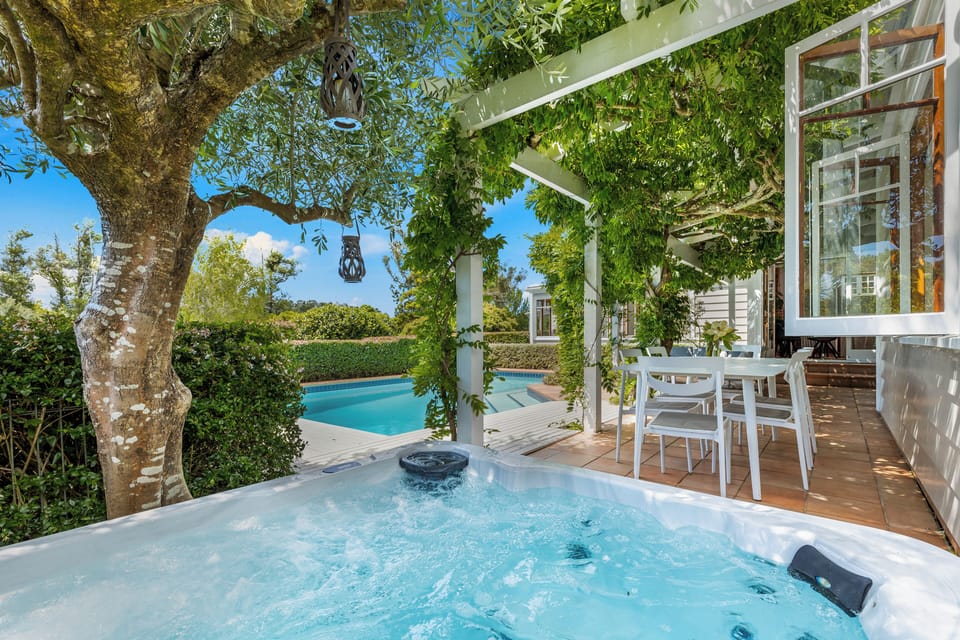 077f8ecc-a821-427e-94b4-1e1f052639b8