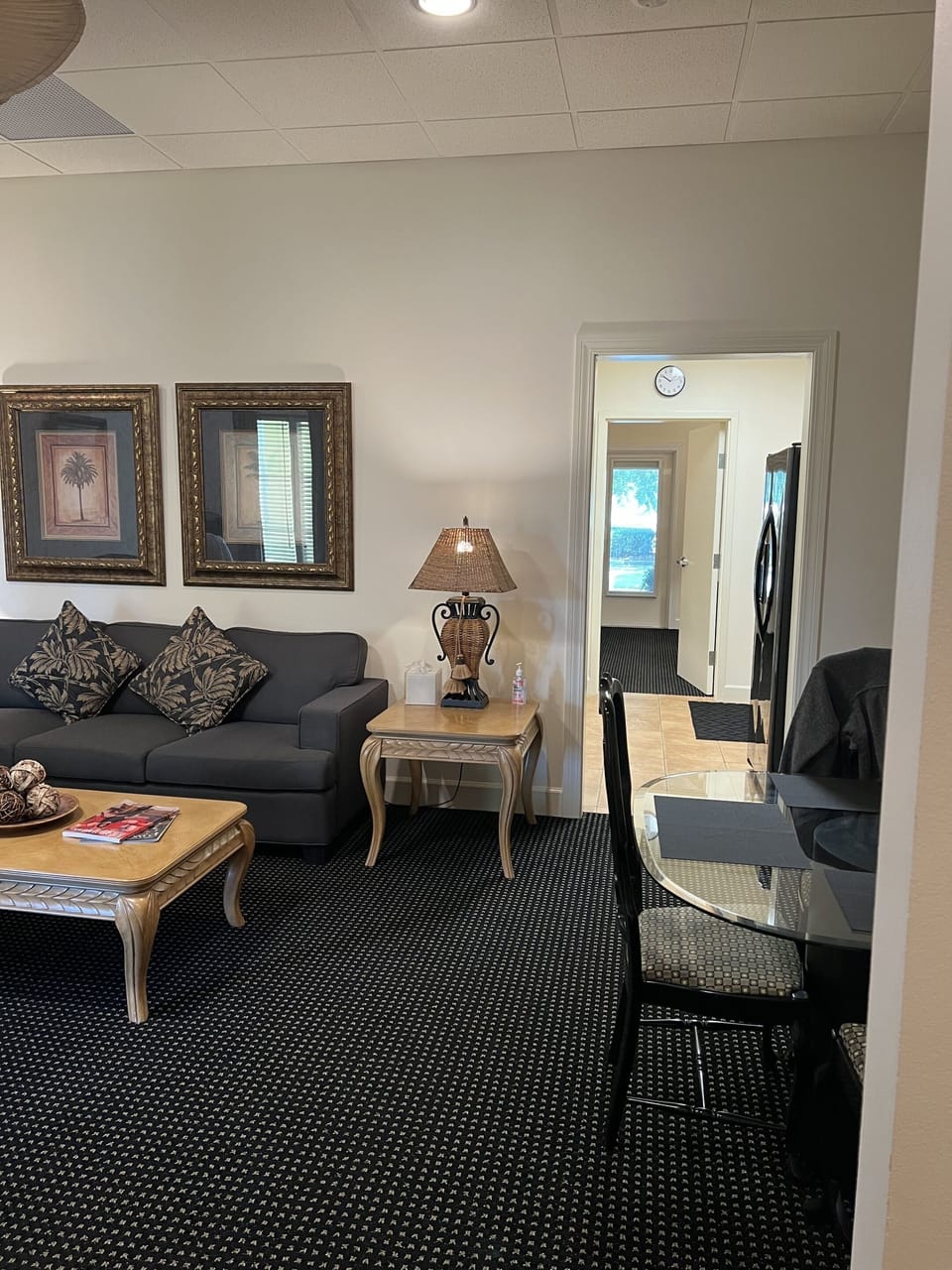 Living Room / Lounge