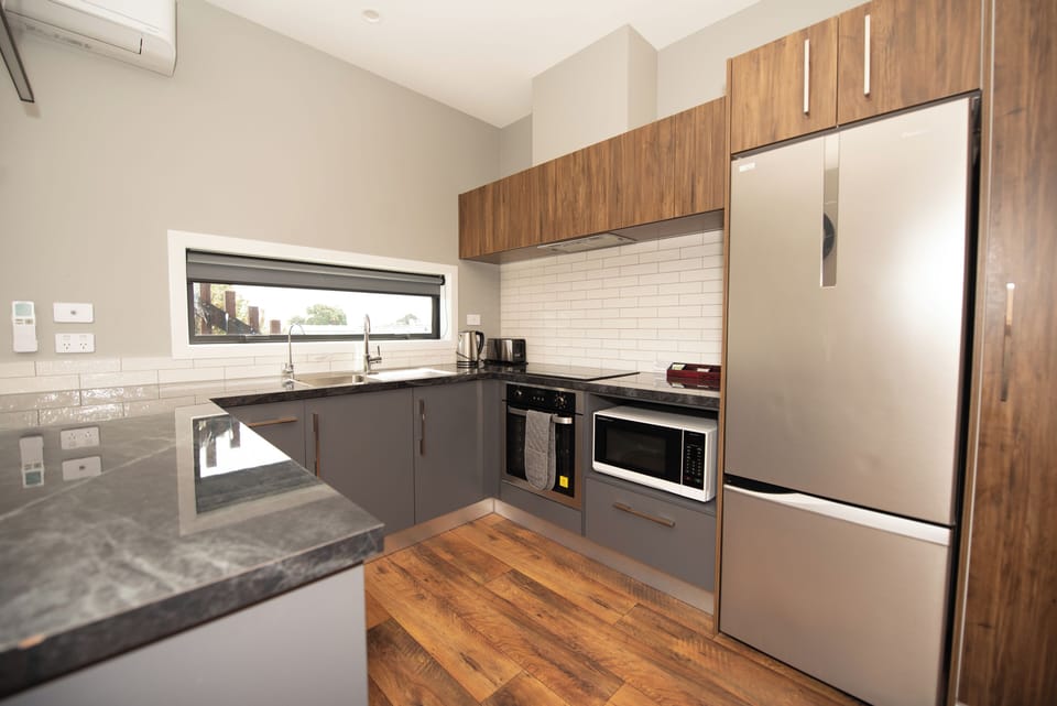 Kitchen (2)