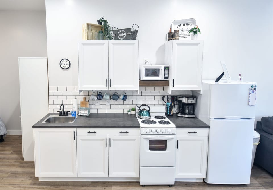 Fully Stocked kitchen