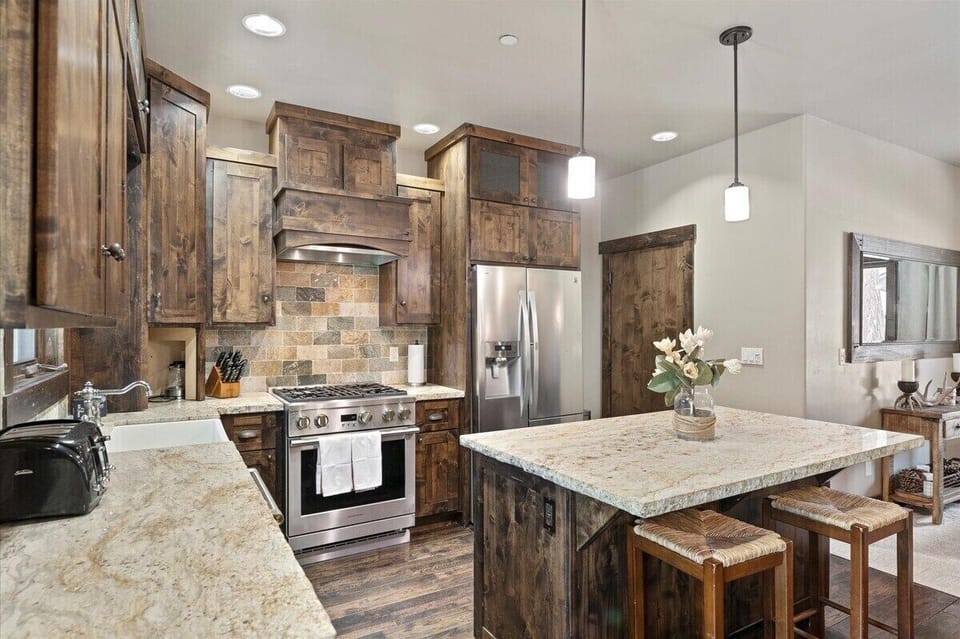 Main Level- Kitchen