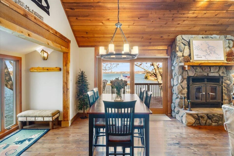 (Fireplace not available for guest use)