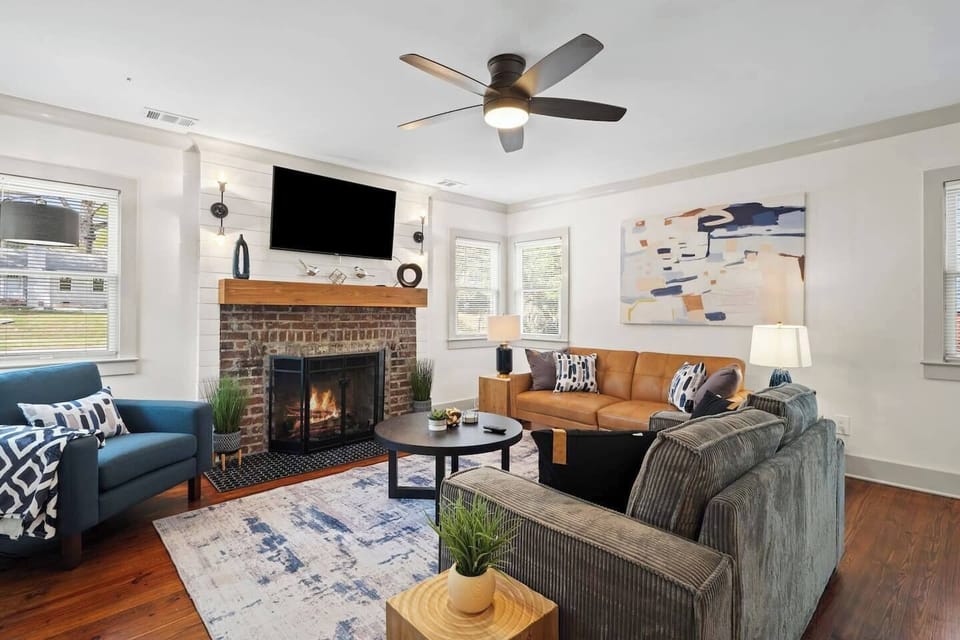 Suite 1 - Living Room