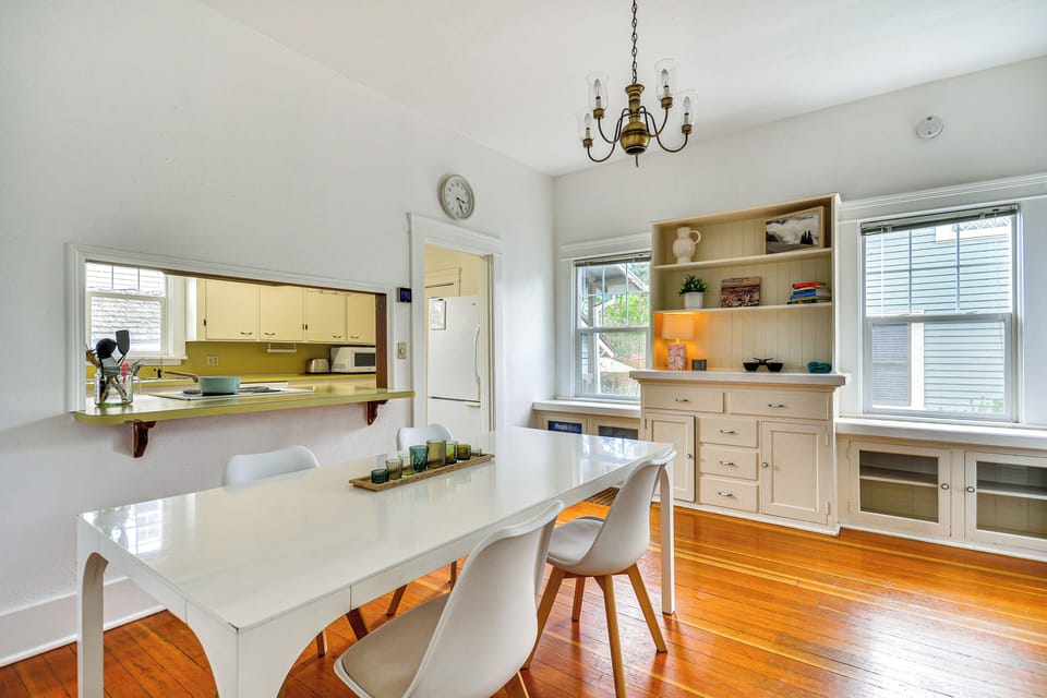 Dining Room | Central A/C & Heat | Cooking & Baking Basics