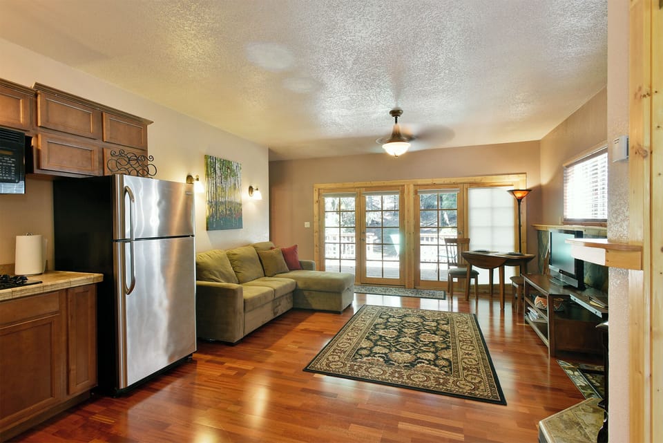Welcome to Shasta Cottage