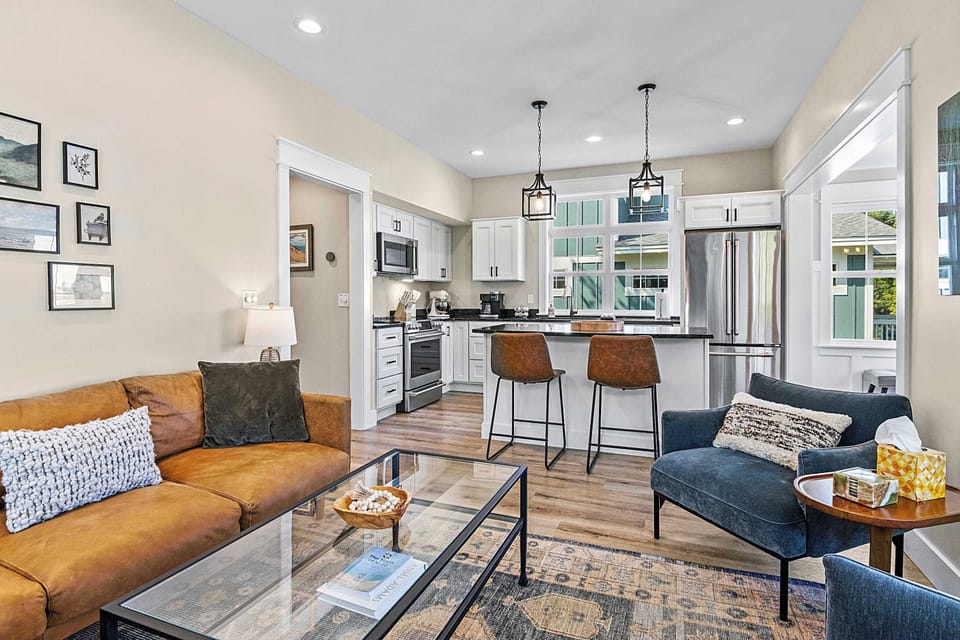 Natural light from 31 windows and skylights