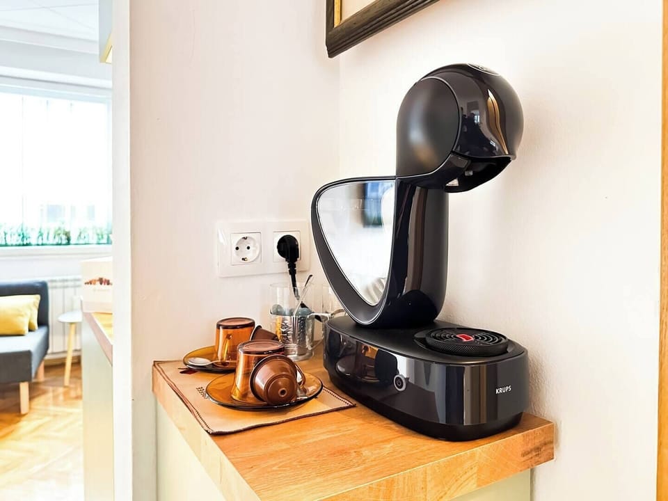 Wake up to the aroma of freshly brewed coffee. Start your mornings right here! ☕ Book Your Stay Today!