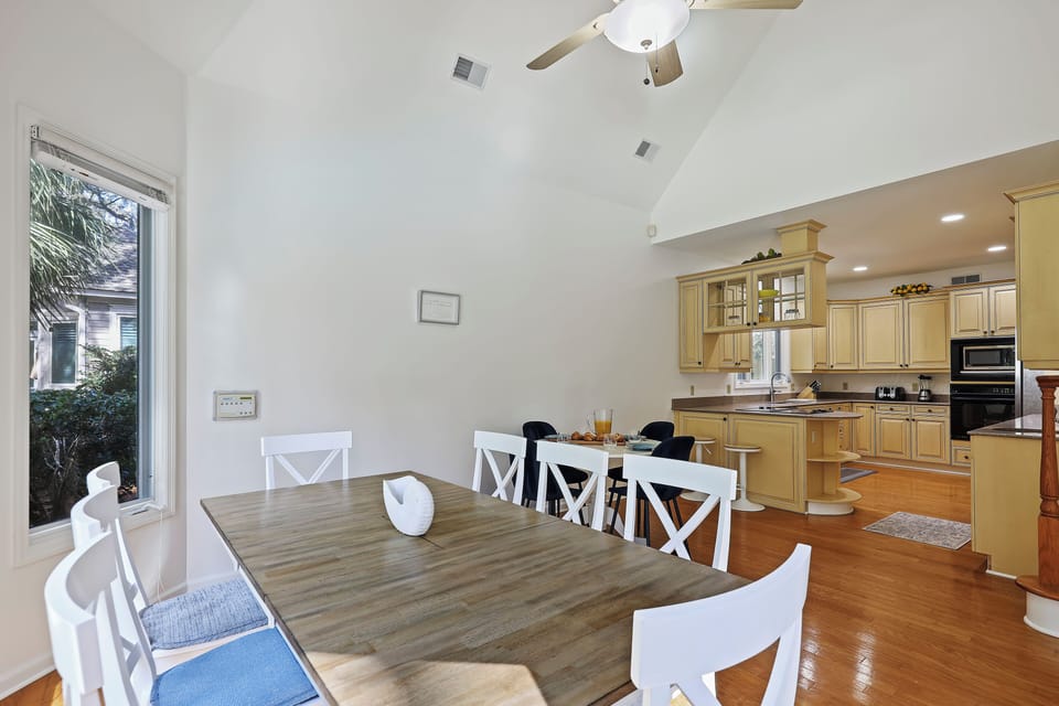 6 Gunnery Lane | Kitchen Dining Tables - 6 Gunnery Lane | Kitchen Dining Tables