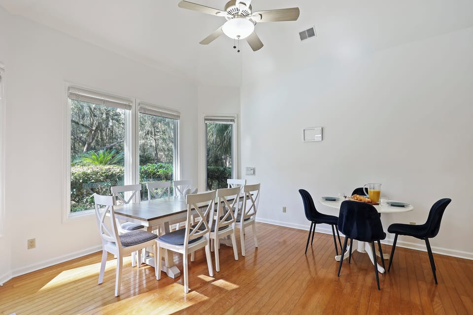 6 Gunnery Lane | Kitchen Dining Tables - 6 Gunnery Lane | Kitchen Dining Tables