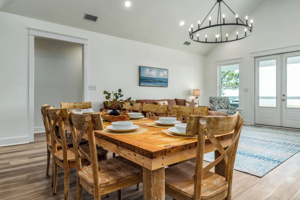 009 Sandy Clam V Dining Table