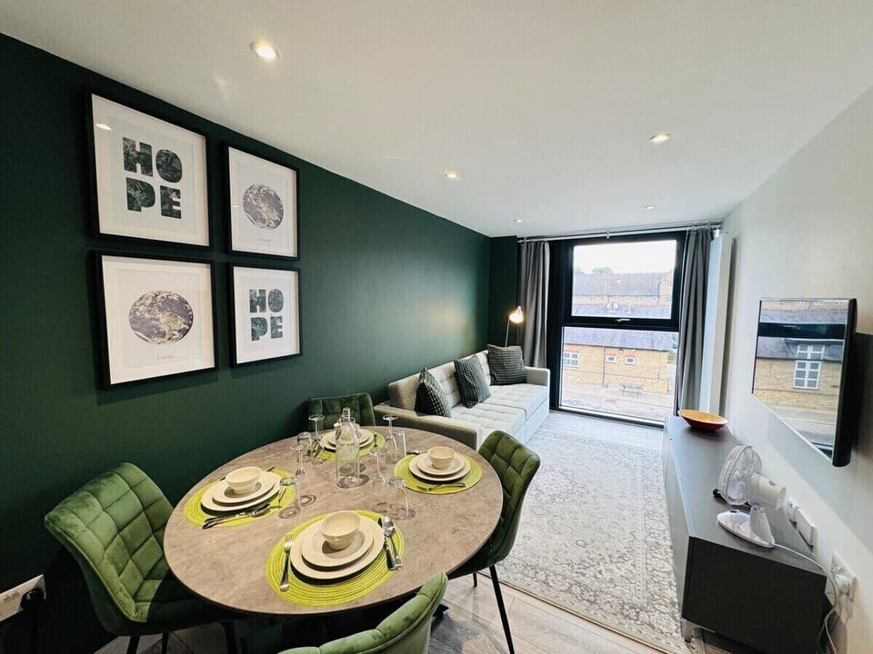 Living Room / Lounge