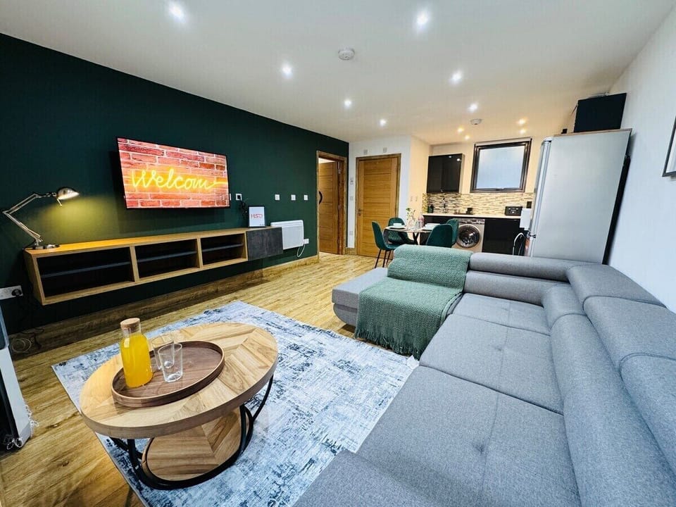 Living Room / Lounge