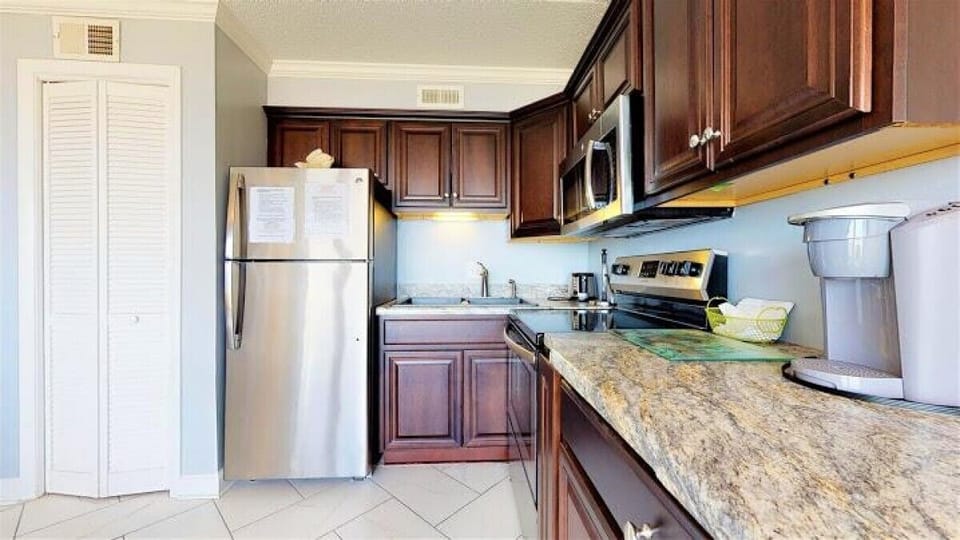 Cabana De Mar 214, a 1 Bedroom Carolina Beach rental located at the Carolina Beach Boardwalk with an elevator Apartment in Carolina Beach