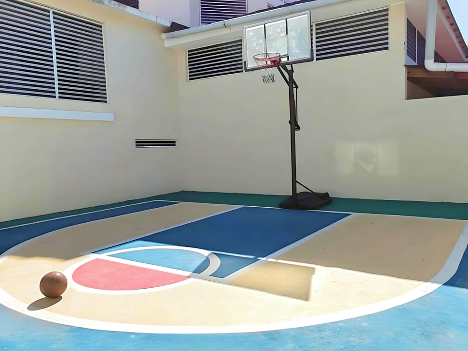 Sport court