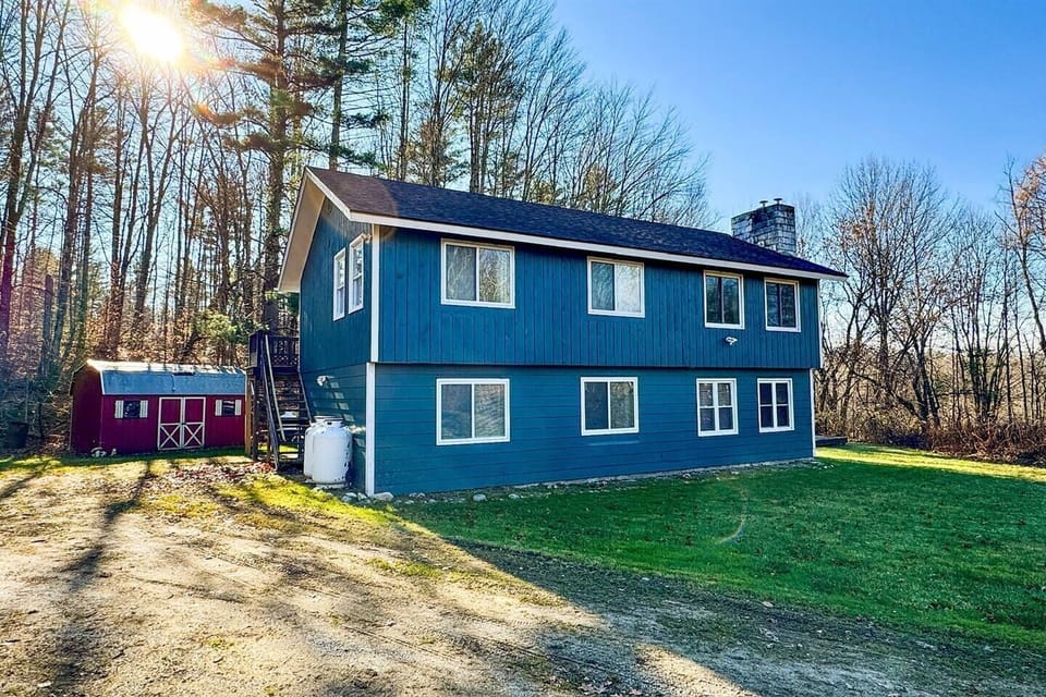 Duplex apartments with two kitchens, two living rooms, five bedrooms, and three bathrooms