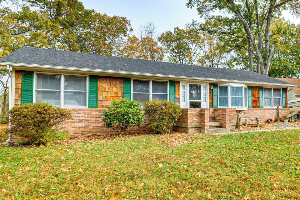 Home Exterior | Single-Story Home
