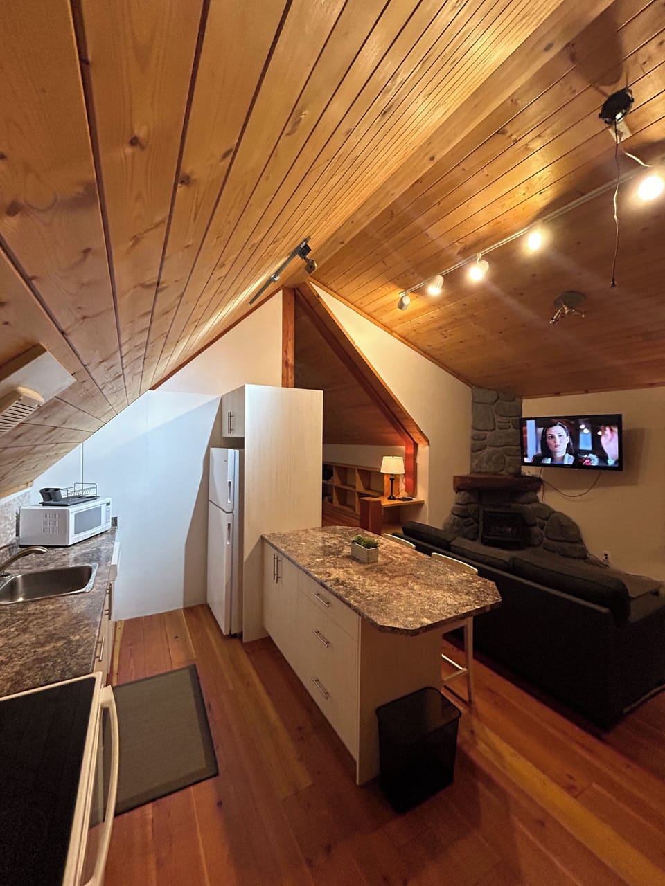 Kitchen/ living room area