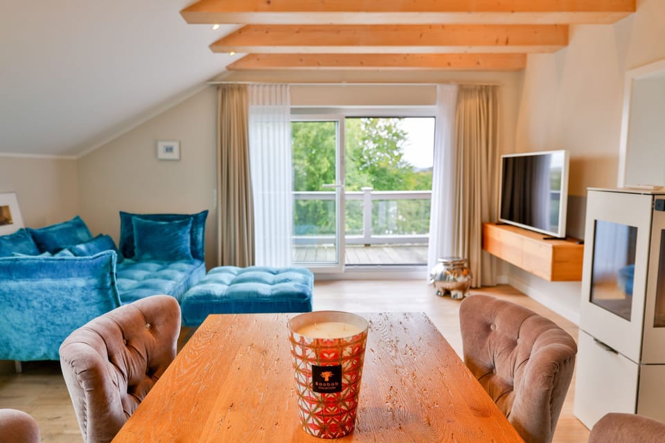 Vacation apartment Weitblick with large balcony, sauna, wood-burning stove - Holiday apartment Apartment in Sellin