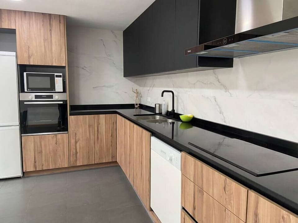 New Modern Kitchen - View 1