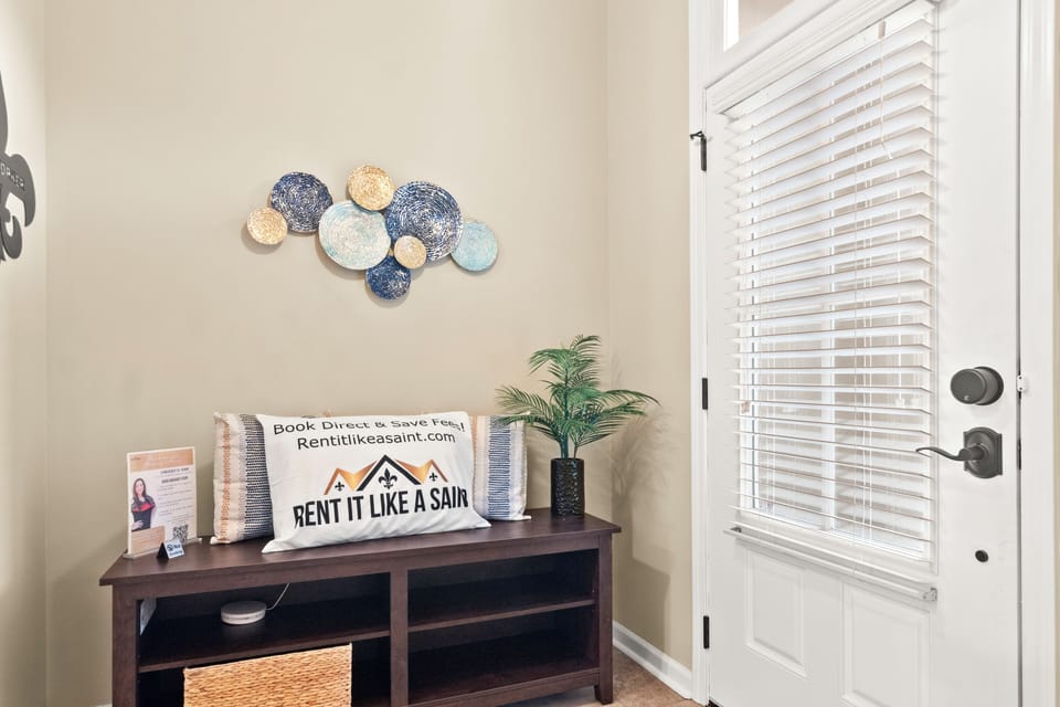 We are accredited by the Better Business Bureau and a member of the Corporate Housing Providers Association.
