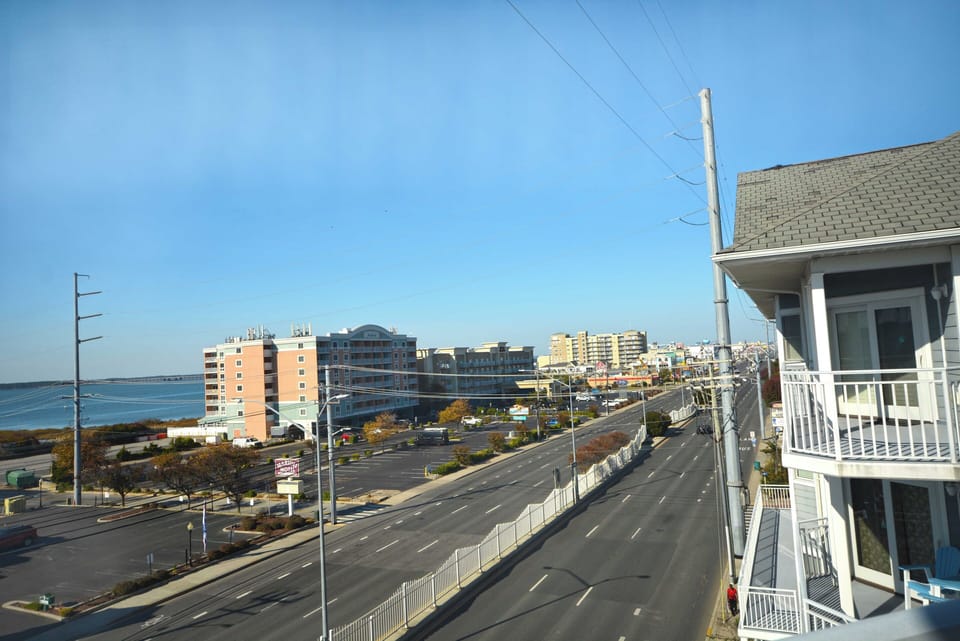 BALCONY-VIEW