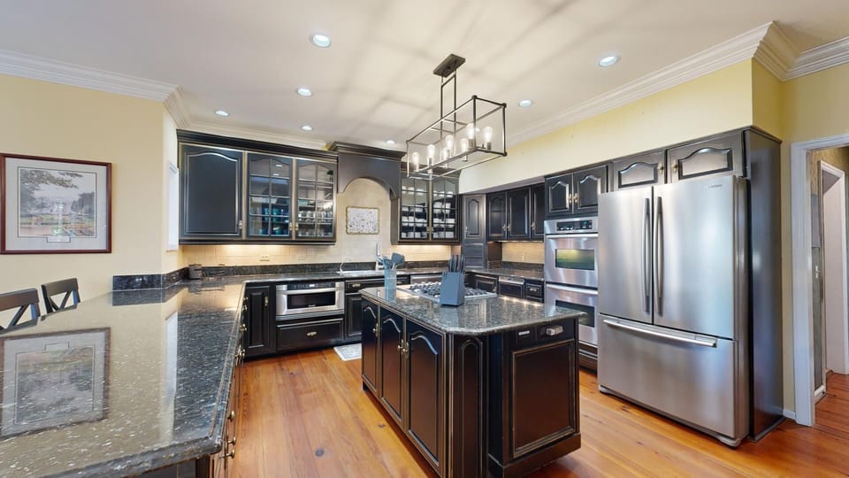 Fully Stocked Kitchen